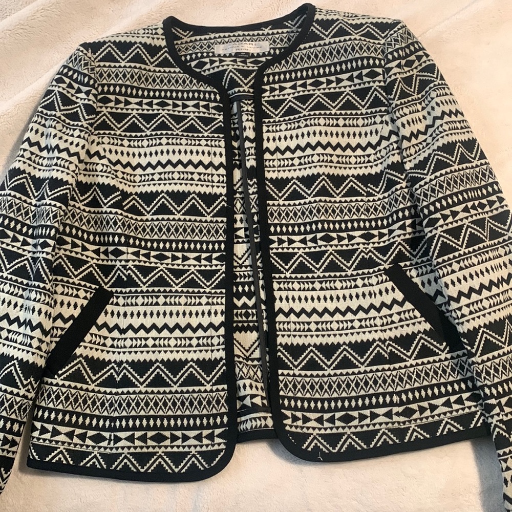 Brand new with tag Tahari blazer